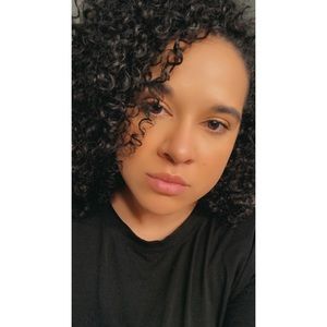 Meet your Posher, Lakeisha